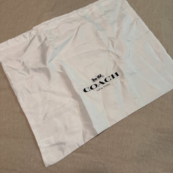 Coach Patent Leather Swing Zip Bag - Picture 10 of 10